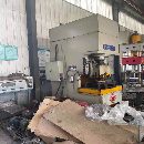 出售160吨油压冲床